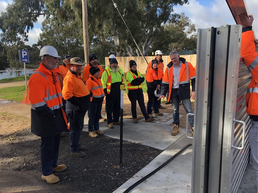community-flood-barrier-awma-floodfree community-flood-barrier-awma-floodfree